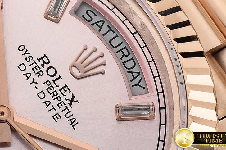 1208 RDD0210A – DayDate 40mm Youthful 679